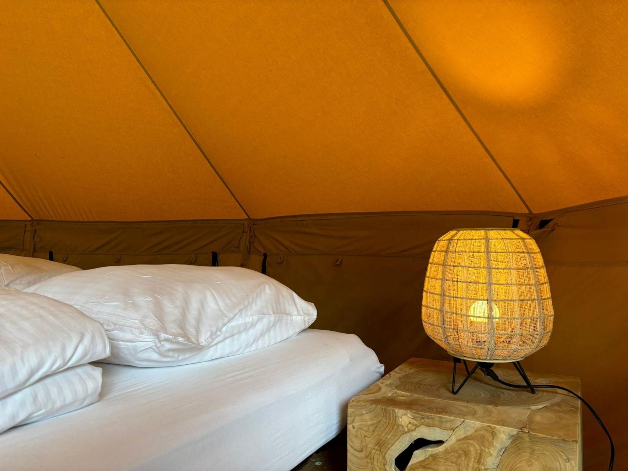 Glamping Bivak - Urban Gardens Gent Hotel ภายนอก รูปภาพ